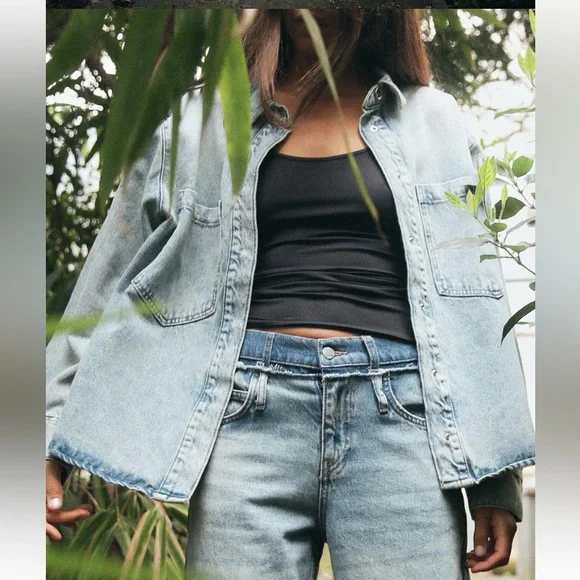 ✨SALE✨ ZARA Z1975 OVERSIZED DENIM OVERSHIRT
✨SALE✨ - Picture 2 of 8